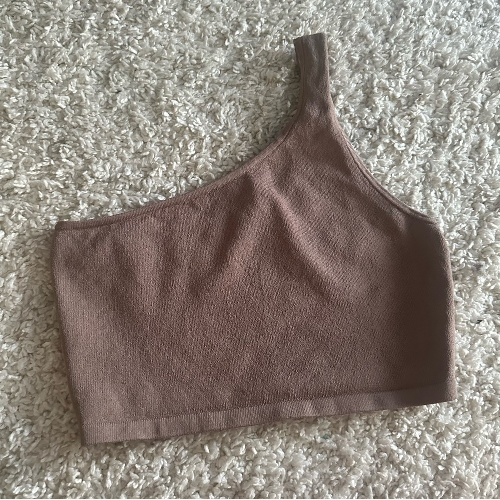 Aritzia babaton sculpt top one shoulder top